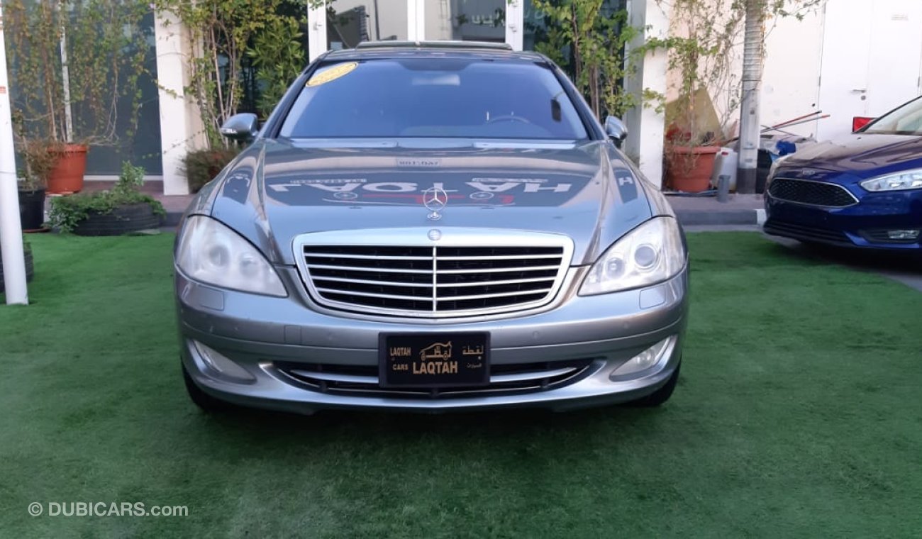 Mercedes-Benz S 500 Number one imported from Japan - slot - alloy wheels - sensors - in excellent condition, you do not