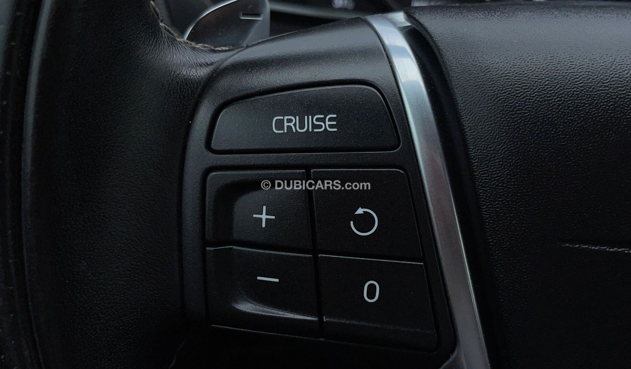 Volvo V40 T5 R DESIGN 2 | Under Warranty | Inspected on 150+ parameters