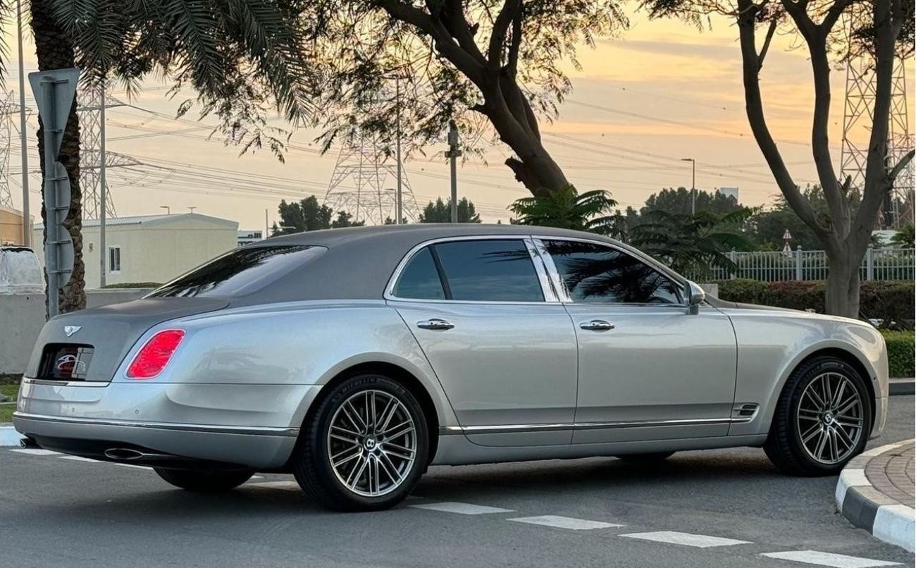 بنتلي مولسان BENTLEY MULSANNE 2012 V8 VIP LOW MILEAGE IN PERFECT CONDITION