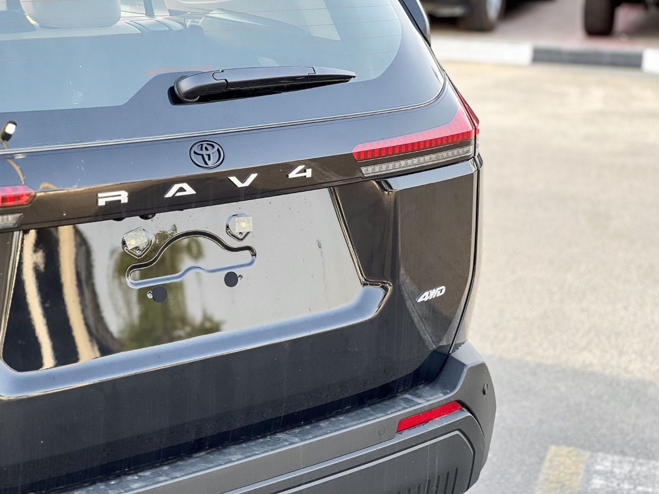 تويوتا راف ٤ EXPORT ONLY - TOYOTA RAV4 2.0L LE