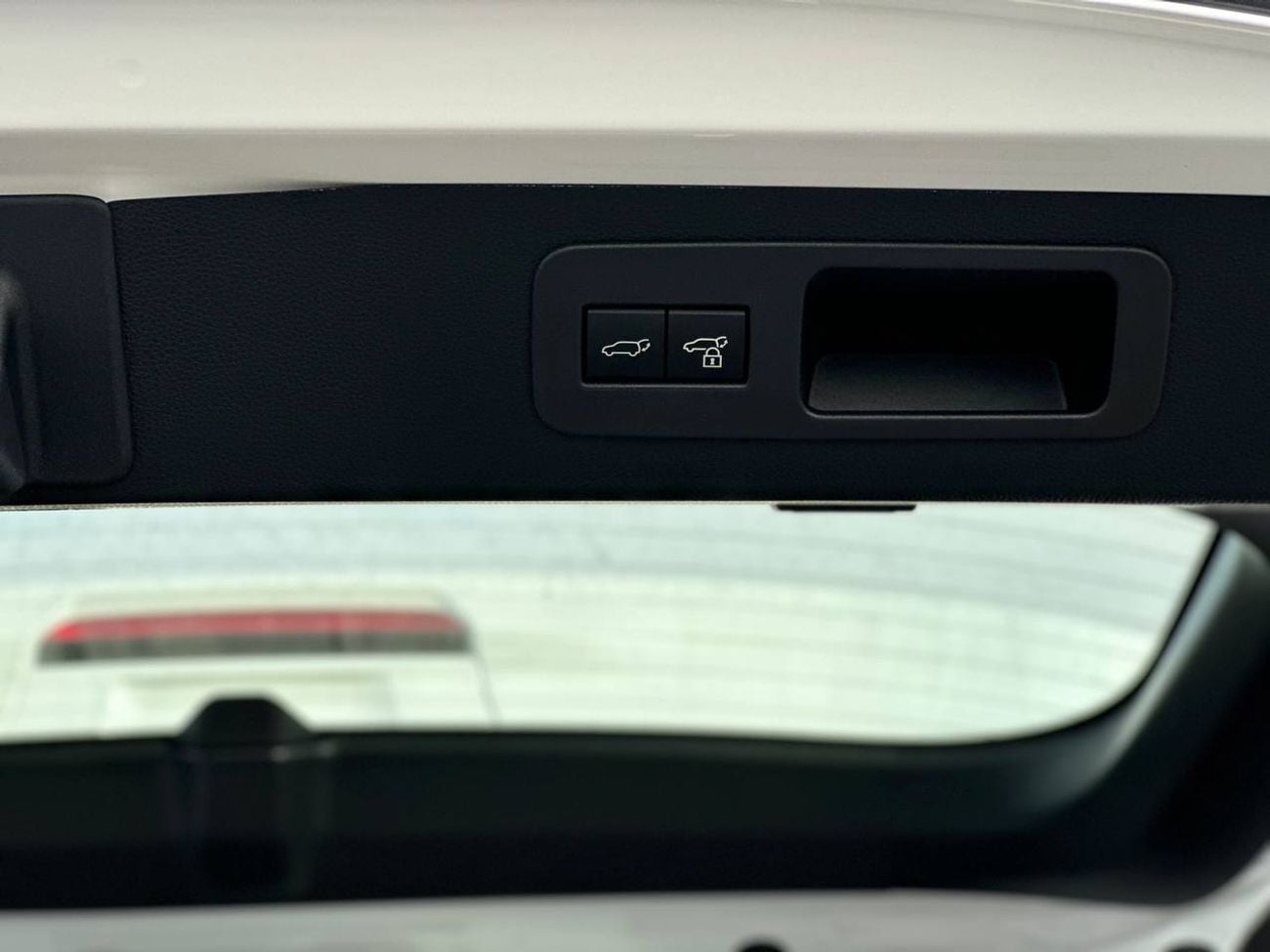 Lexus LX 700h Urban Signature 3.5L HEV A/T // 2026 // Full With Radar & Head Up Disable , 360 Camera , Wireless Ch