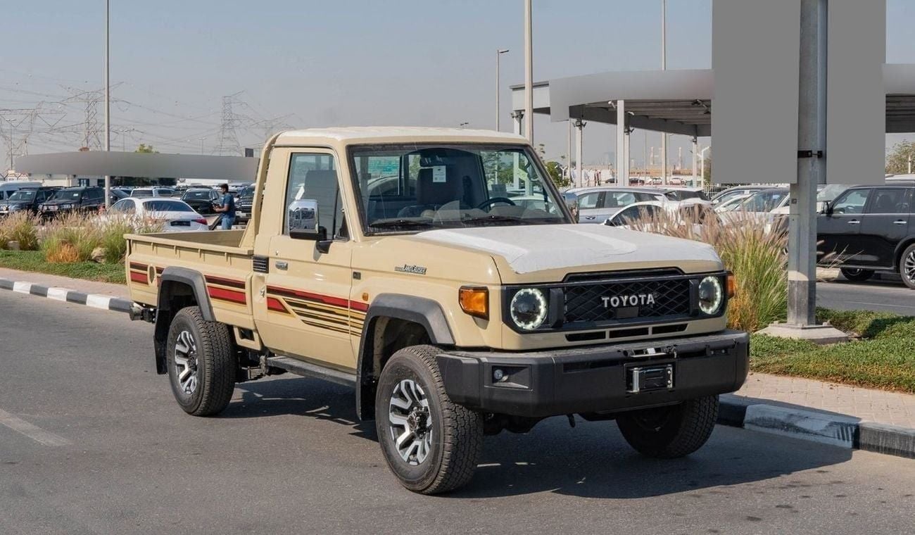 تويوتا لاند كروزر بيك آب 2025 Toyota Land Cruiser LC79 4.0 SC AT Petrol Full Option - Beige