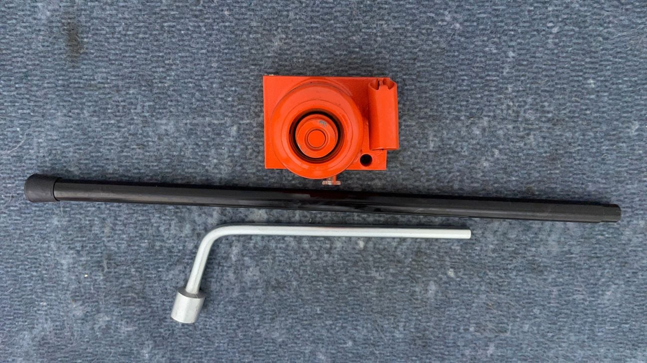 ميتسوبيشي باجيرو SIGNATURE EDITION 3.8 | بدون دفعة مقدمة | اختبار قيادة مجاني للمنزل