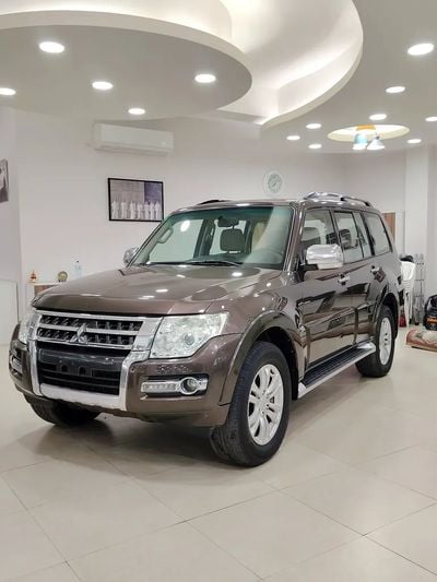Mitsubishi Pajero GLS Base 3.5L (5 Seater) 3.8L GCC