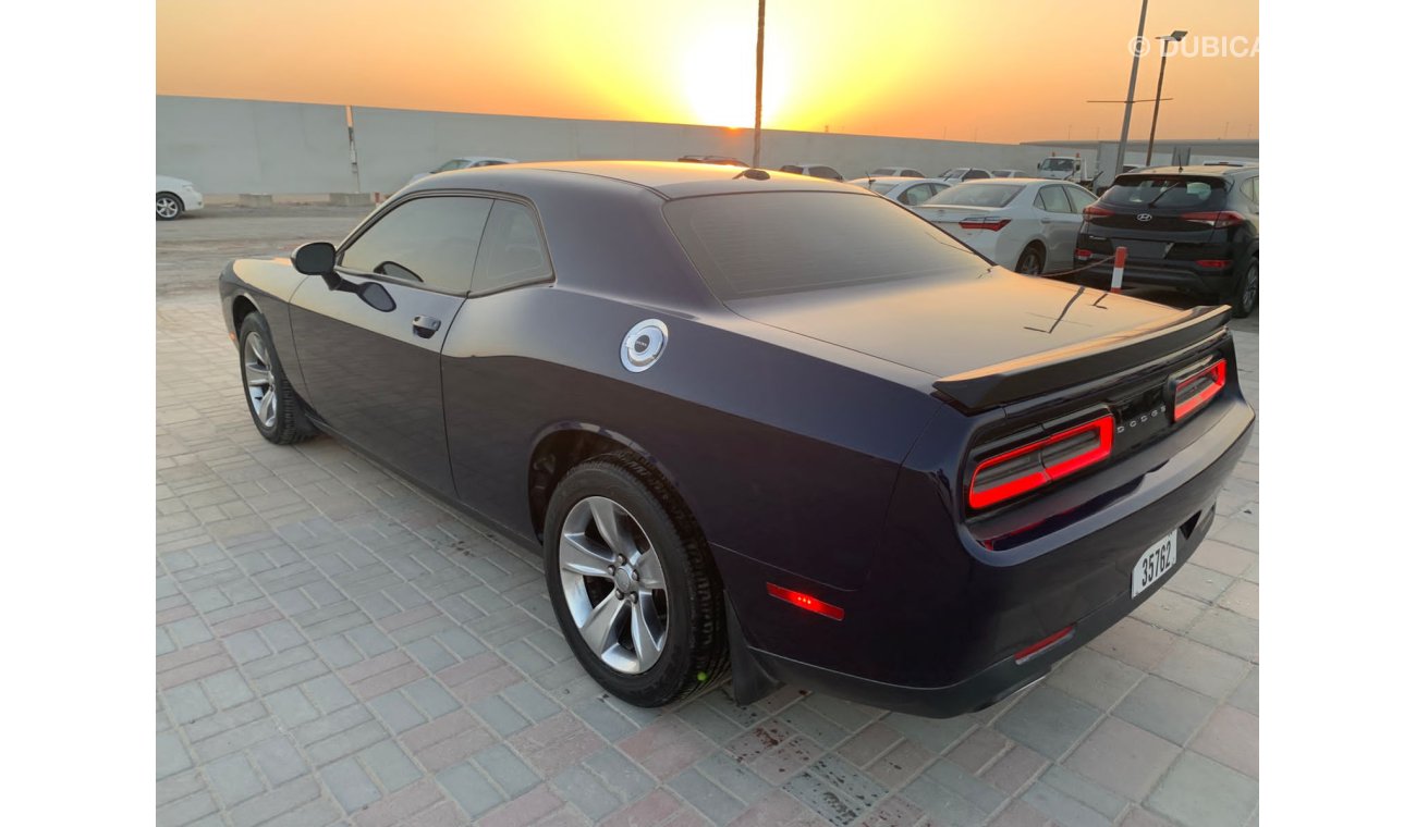 دودج تشالينجر Challenger V6