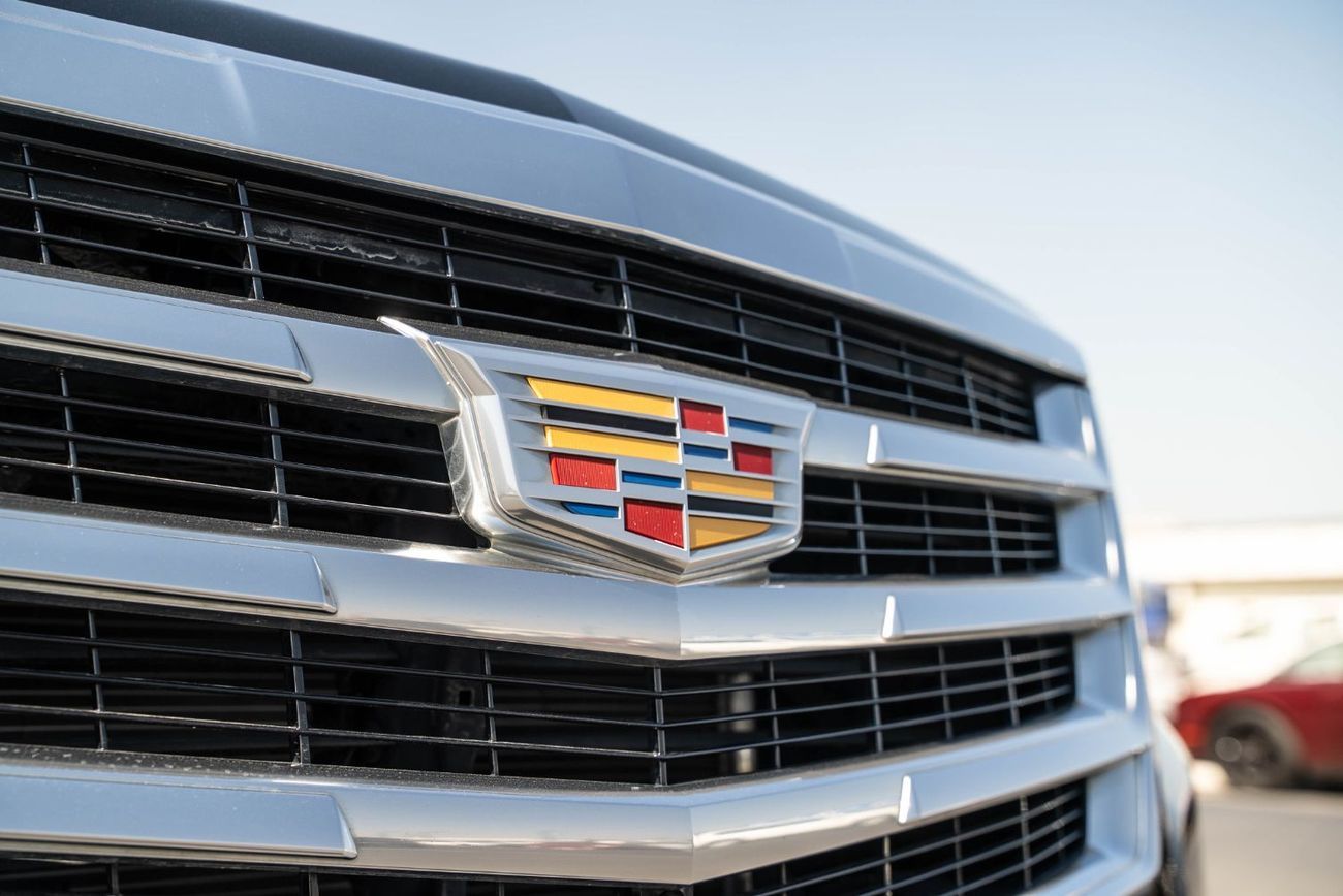 Cadillac Escalade Platinum 6.2L Platinum 2016 Full Service History GCC 6.2L V8 Low Mileage