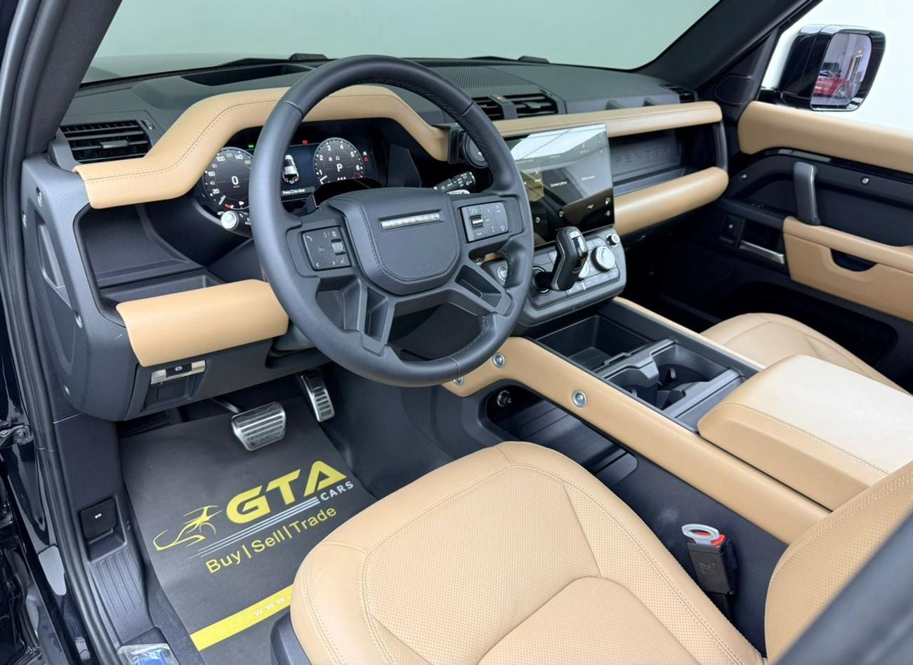 لاند روفر ديفندر 2026 Land Rover Defender 110 P525 V8, 5 Years LR Warranty + Service Pack, Fully Loaded, GCC
