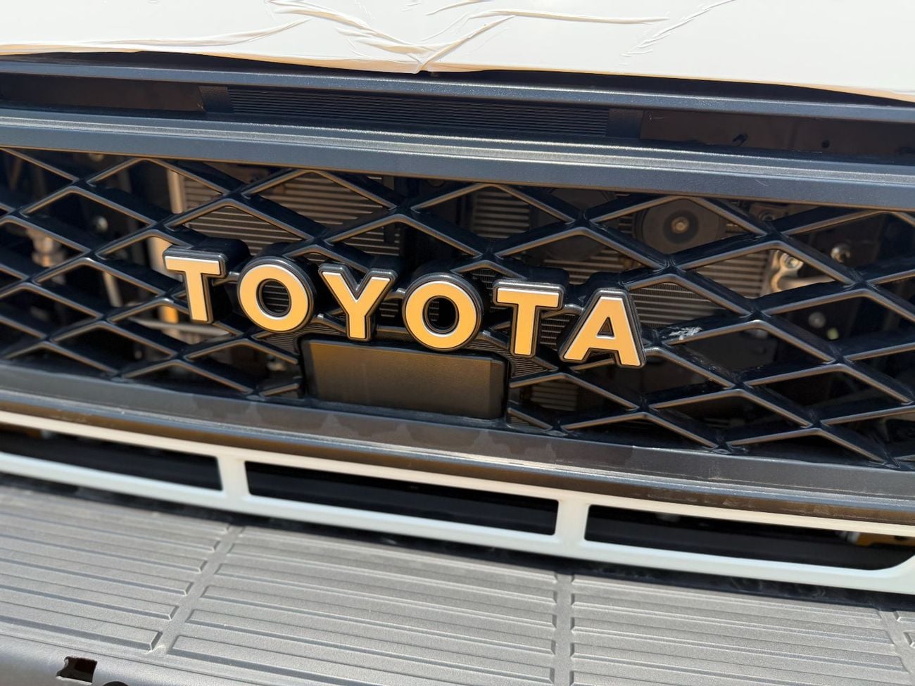 تويوتا لاند كروزر 76 Toyota Land Cruiser 76 (LC76) diesel 2.8-liter