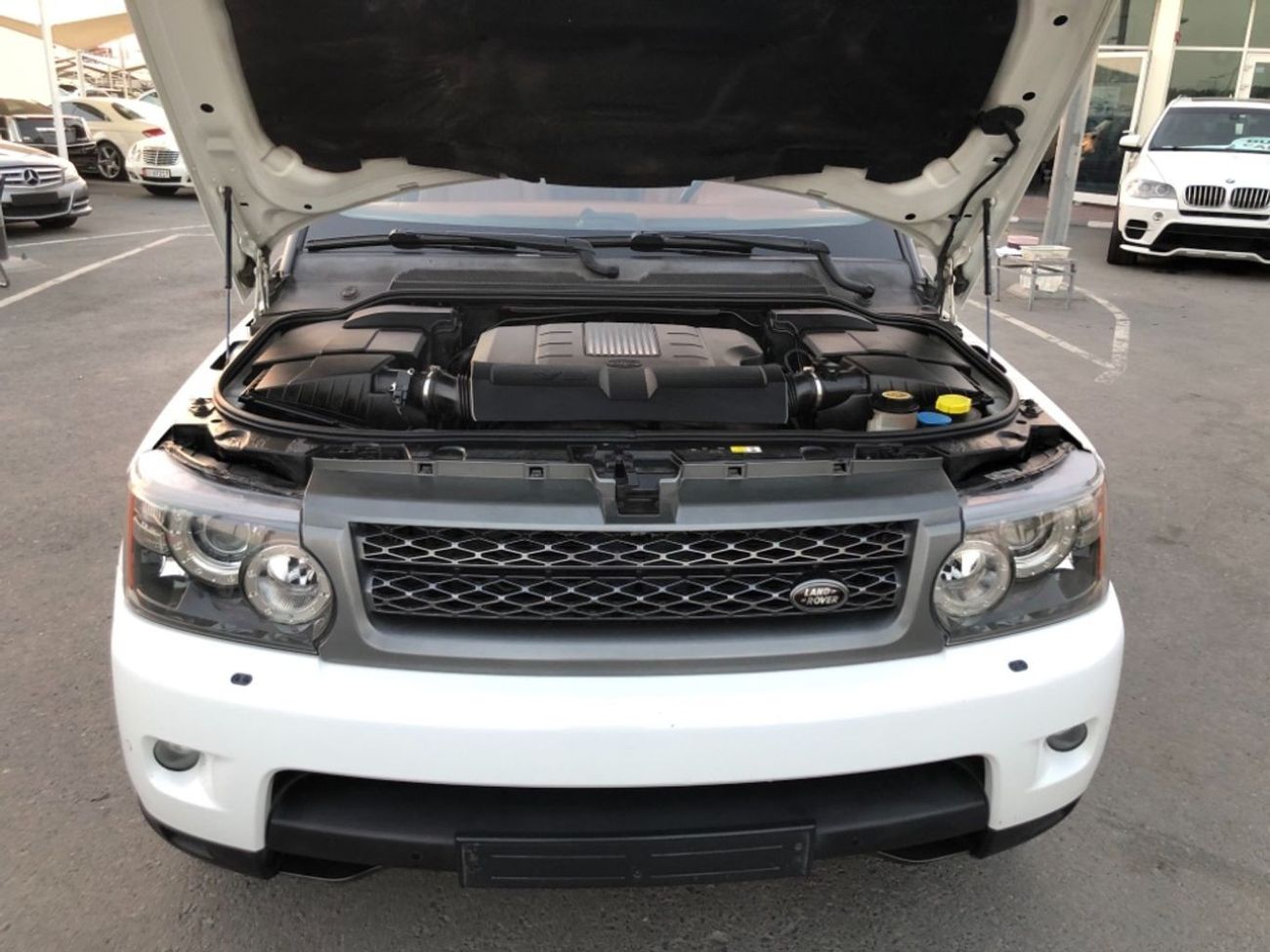 Land Rover Range Rover Sport Rang rover sport model 2011 GCC car prefect condition full option low mileage