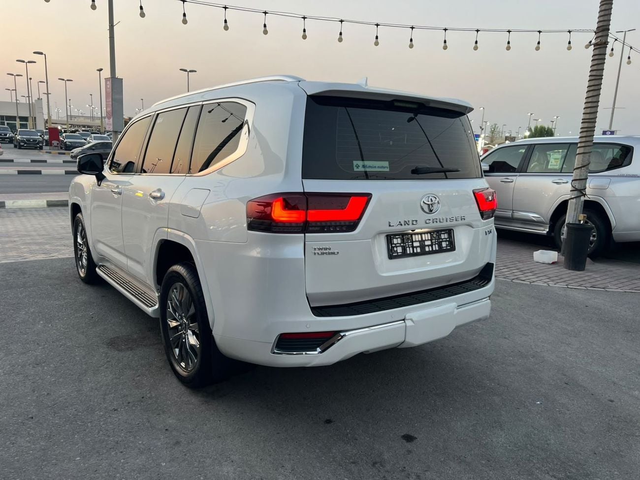 Toyota Land Cruiser VXR 2022.ENGINE 3.5L/V6
