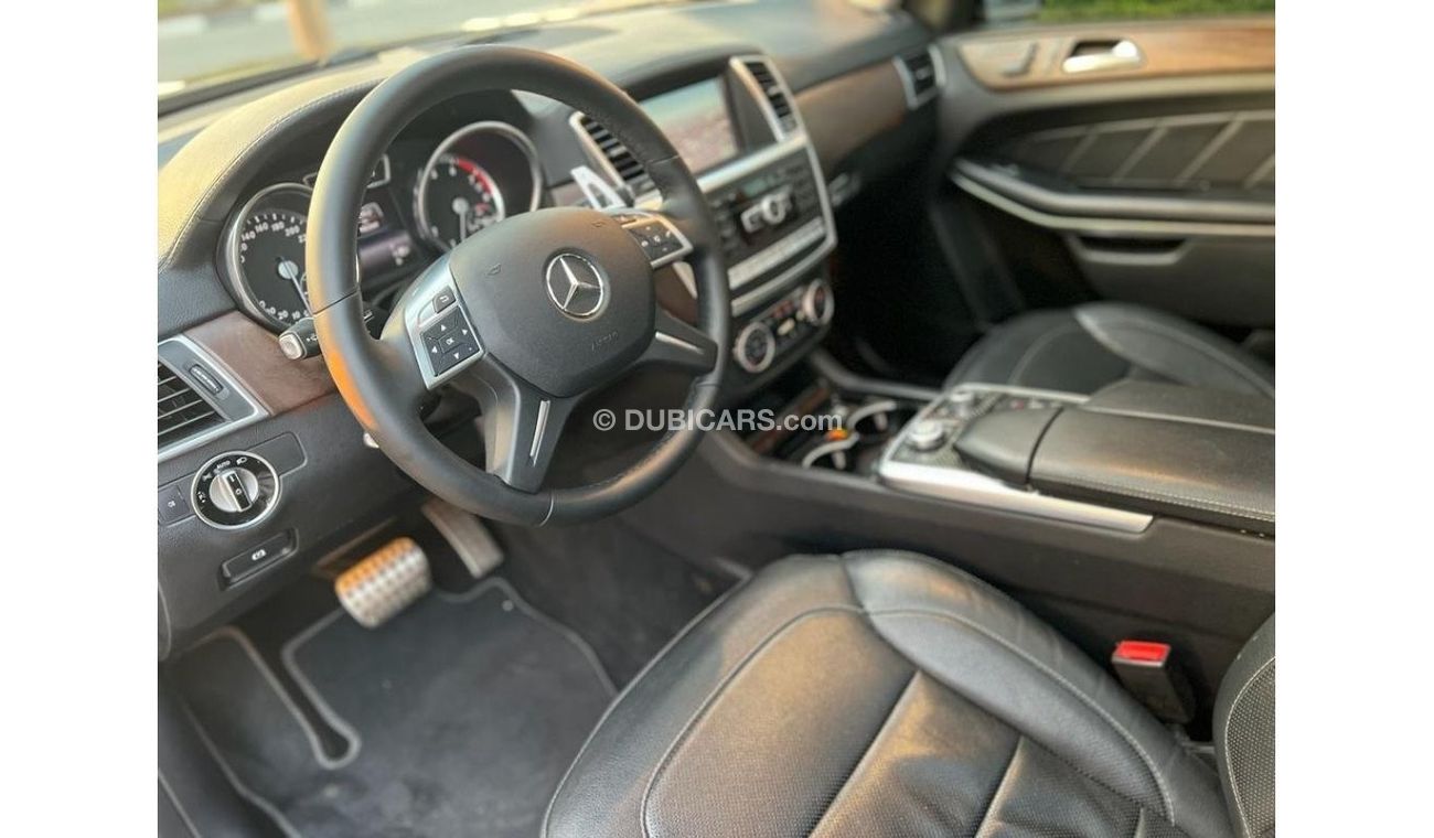 Mercedes-Benz GL 500 Std MERCEDES BENZ GL500 2015 GCC 4MATIC FULL OPTIONS IN PERFECT CONDITION