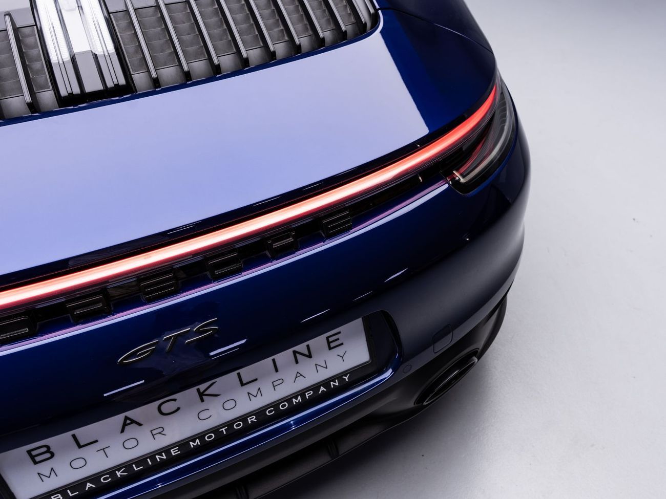 بورش 911 CARRERA GTS BUY NOW, PAY 2027 | THE BLACKLINE STANDARD | 2026 Porsche Warranty, GCC Specs, Low KM's