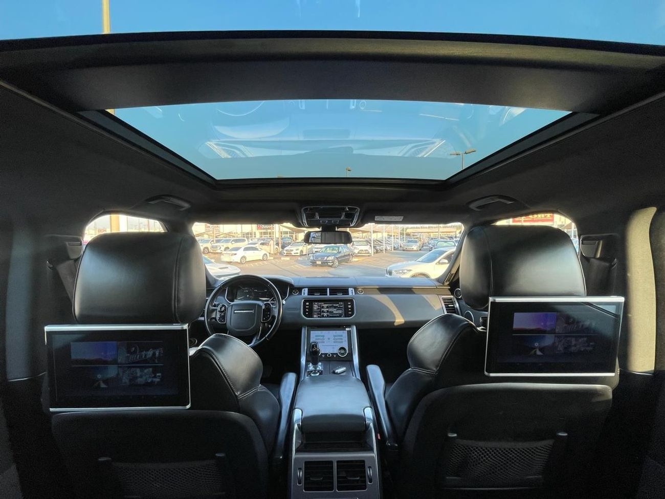 Land Rover Range Rover Range Rover 7 seats SE_GCC_2015_Excellent Condition _Full option