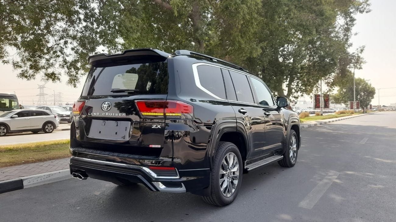 تويوتا لاند كروزر Right-Hand drive Diesel ZX black with biege