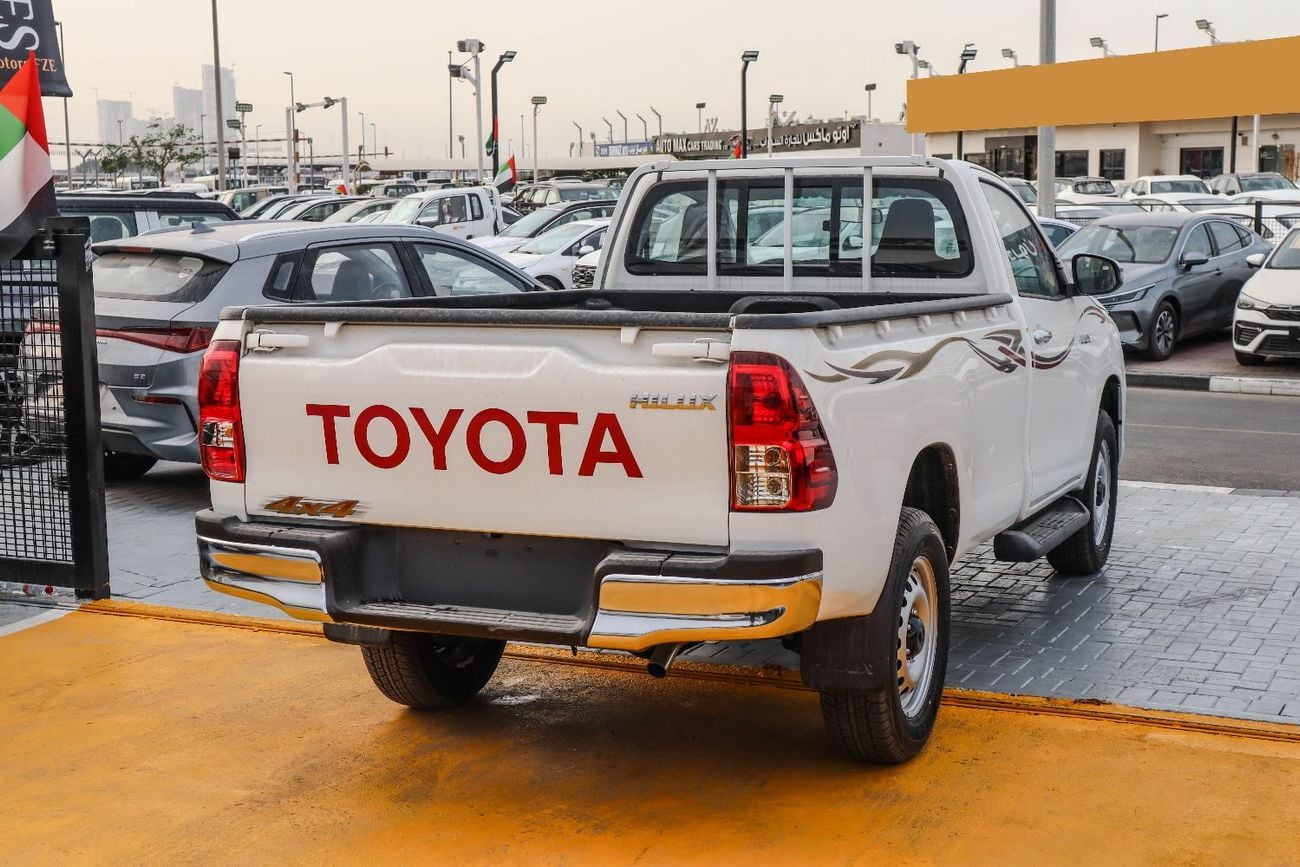 تويوتا هيلوكس toyota hilux single cab (TGN126) 2.7L Pick-up 4WD 2 Doors manual 2026 model without diff lock