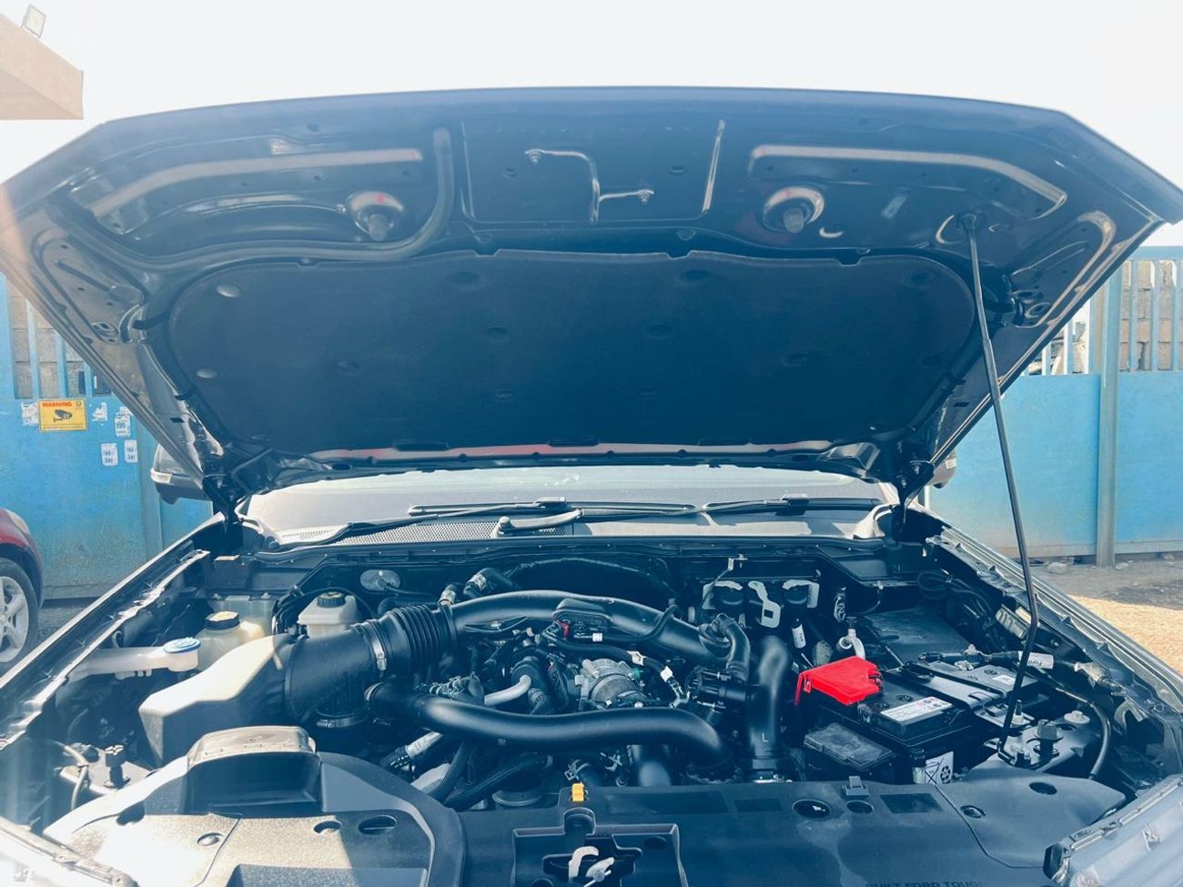 فورد رينجر رابتور PETROL 3.0 LITER RIGHT HAND DRIVE