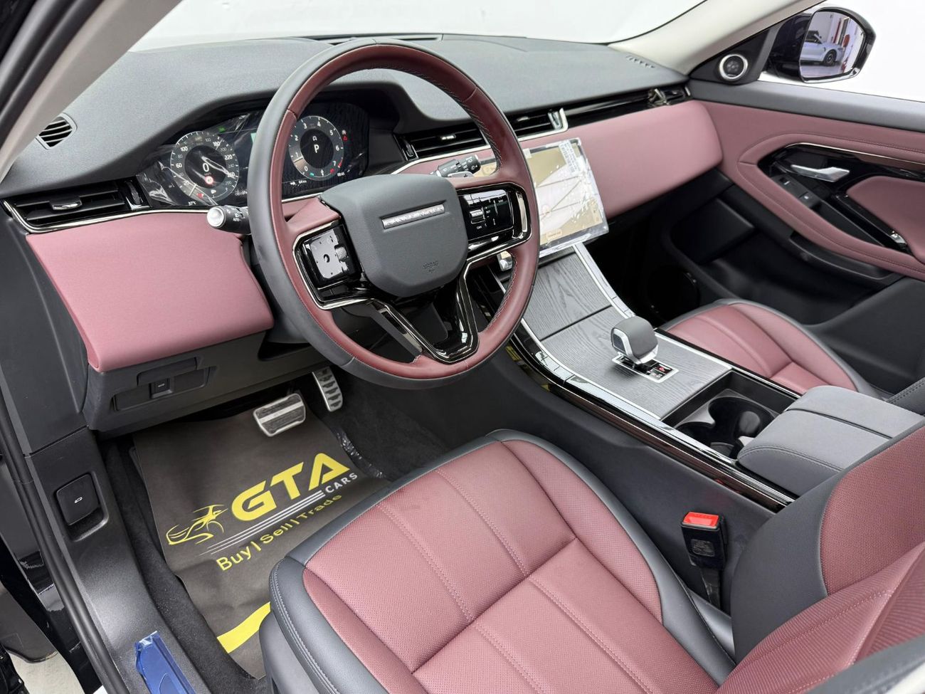 Land Rover Range Rover Evoque P250 2.0L (250 HP)