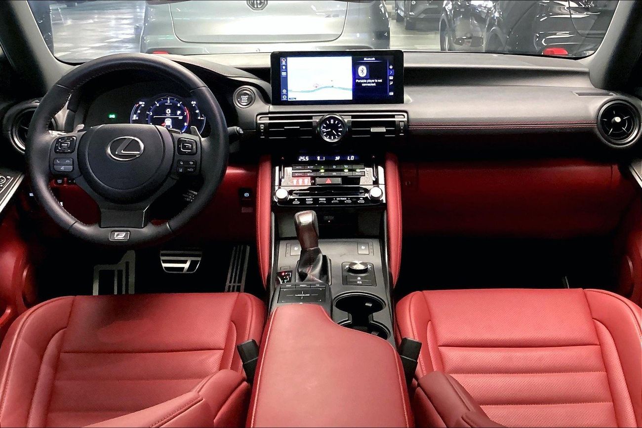 لكزس IS 350 F Sport Platinum | شامل الضمان | 0 ﺪﻔﻋﺓ ﺃﻮﻟﻯ