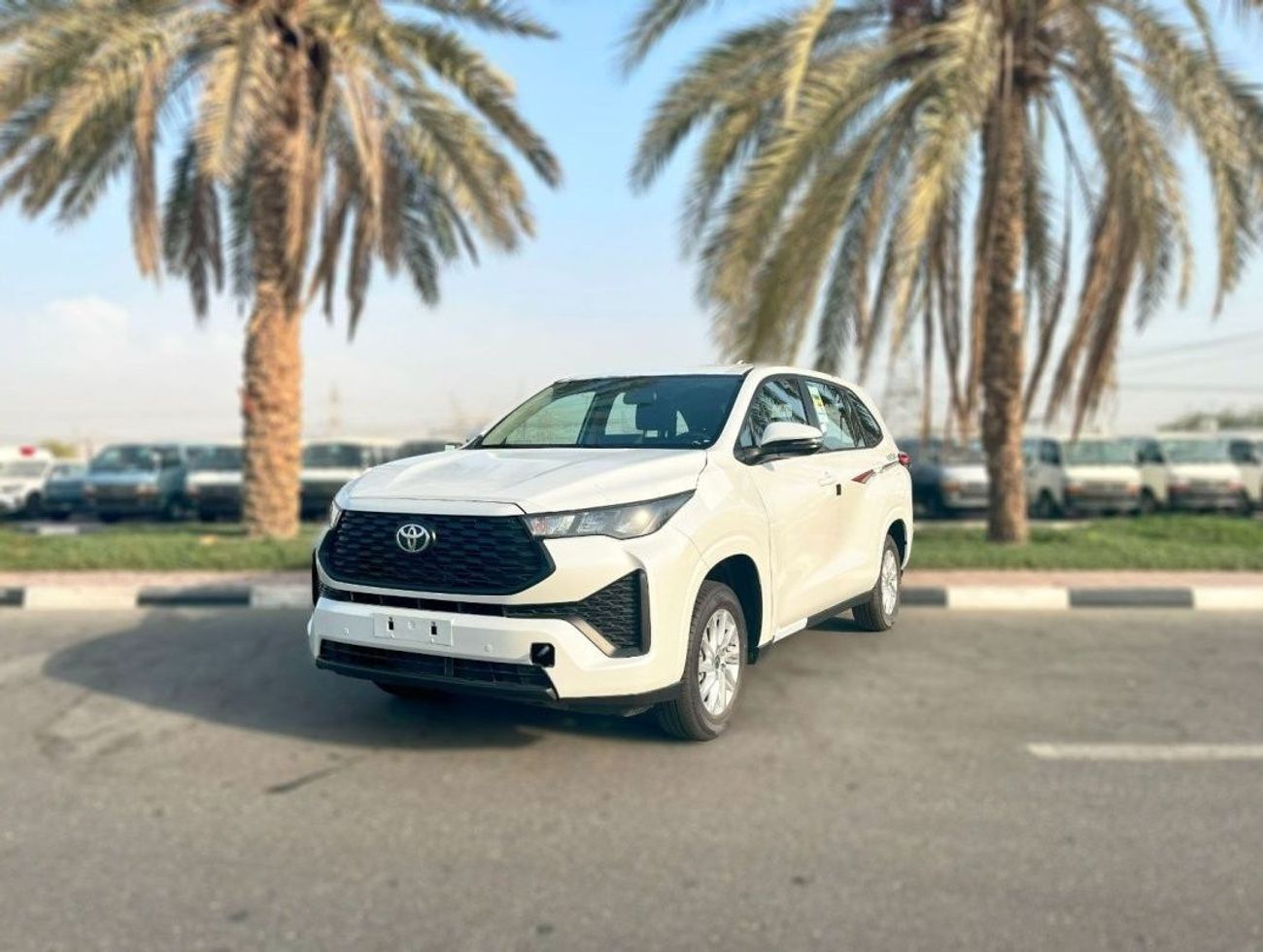 تويوتا إينوفا Toyota Innova 2.0L, FWD Petrol-2.0 L. 2024