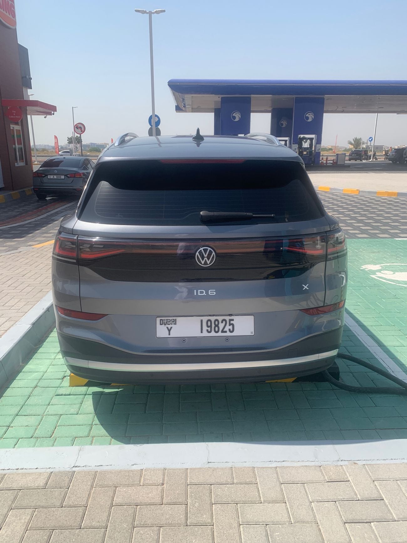 Volkswagen ID.6 