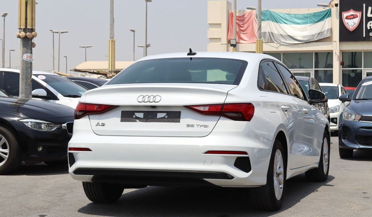 Audi A3 35 TFSI 1.4L 35  AUDI 2022 GCC model in excellent condition with a 1.4L engine - 4 cylinders and a m
