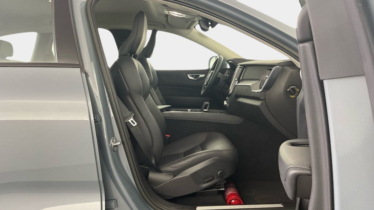 Volvo XC60 B5 Core | upto AED 20,000 Ramadan Discount | Guaranteed Warranty | 0 Down Payment