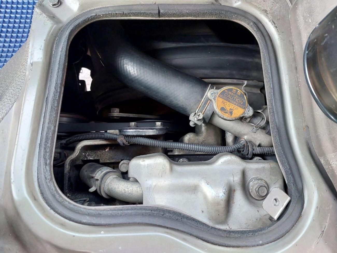 Mitsubishi Rosa MITSUBISHI ROSA BUS RHD 2005 MODEL 4.9 L DIESEL AUTOMATIC(PM00010)