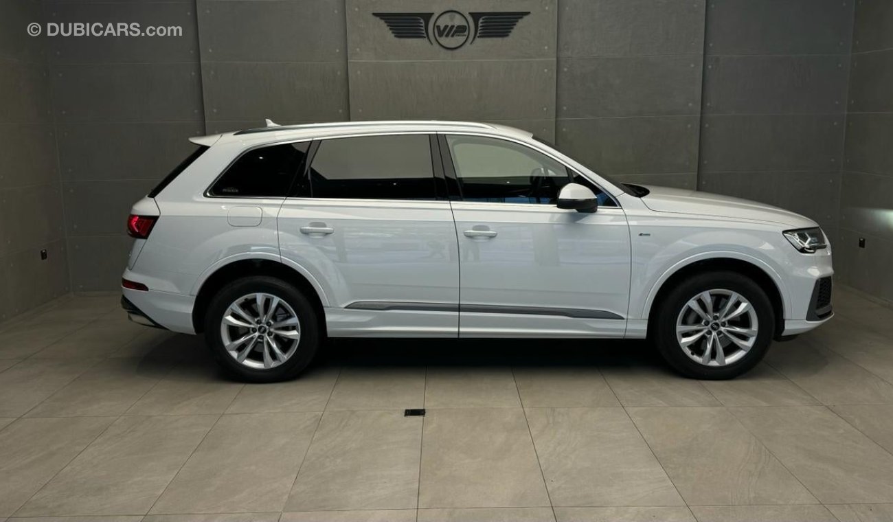 أودي Q7 55 TFSI quattro S-Line Audi Q7 S LINE Gcc