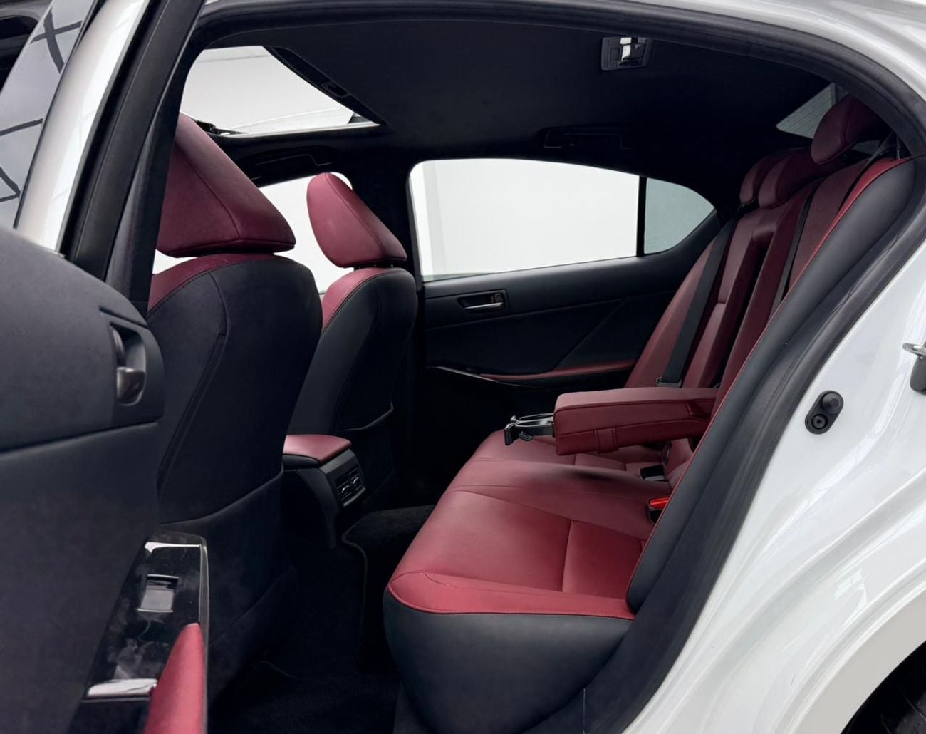Lexus IS300 2024 Lexus IS300, Warranty, Full Lexus Service History, Fully Loaded, Excellent Condition, GCC