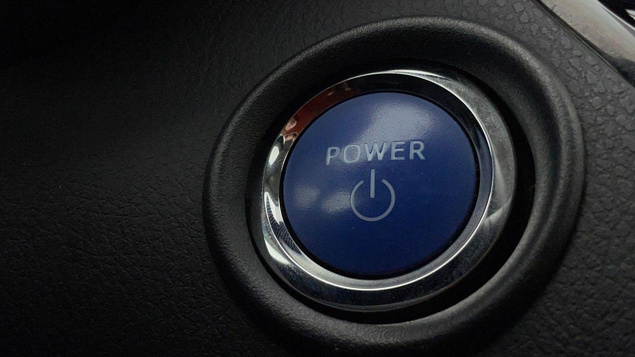 تويوتا CHR VX 1.8 | بدون دفعة مقدمة | اختبار القيادة في المنزل