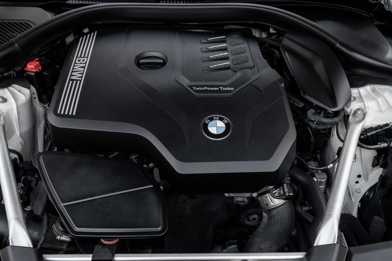 BMW 520i 520i M-Kit | 2,155 P.M | 0% Downpayment | Full BMW Service History!