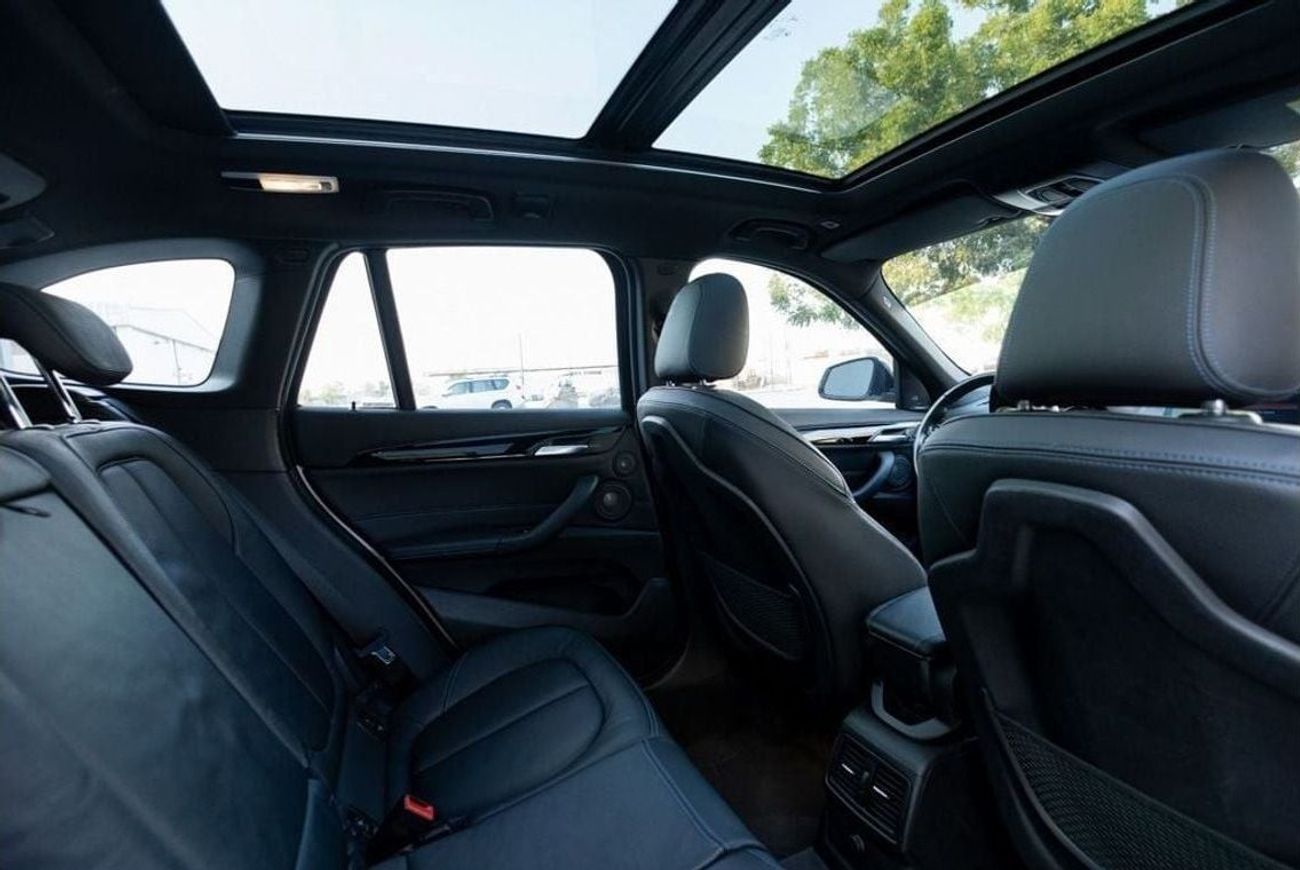 بي أم دبليو X1 xDrive 25i M Sport 2.0L BMW X1 xDrive25i M-Sport 2018 GCC under Agency Warranty with Flexible Down-P