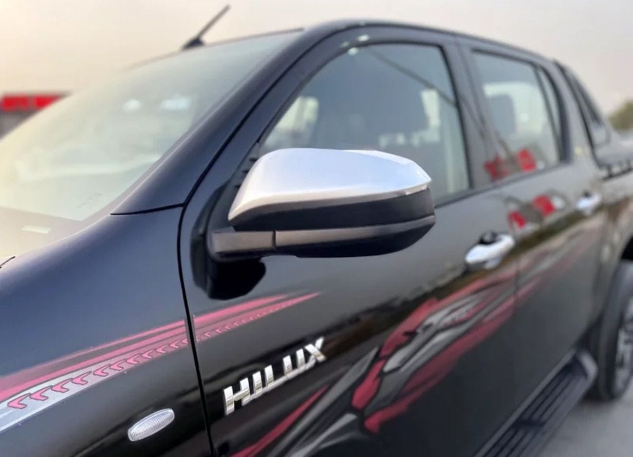 تويوتا هيلوكس GLX 2021 2.7 ENGINE 4 CYLINDER BLACK COLOR INSIDE BLACK AND RED GCC SPECS VERY GOOD CONDITION