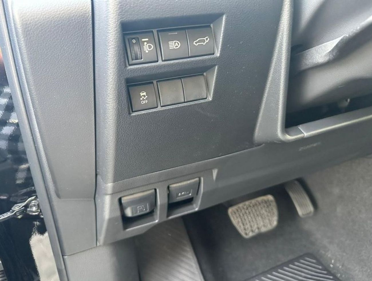 تويوتا لاند كروزر 3.3L DIESEL GXR TW TWIN TURBO AUTO TRANSMISSION