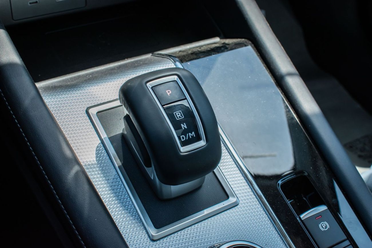 Mitsubishi Outlander Mitsubishi Outlander Brand New Mitsubishi Outlander Medium Line OUTLANDER-ML-24 2.5L Petrol