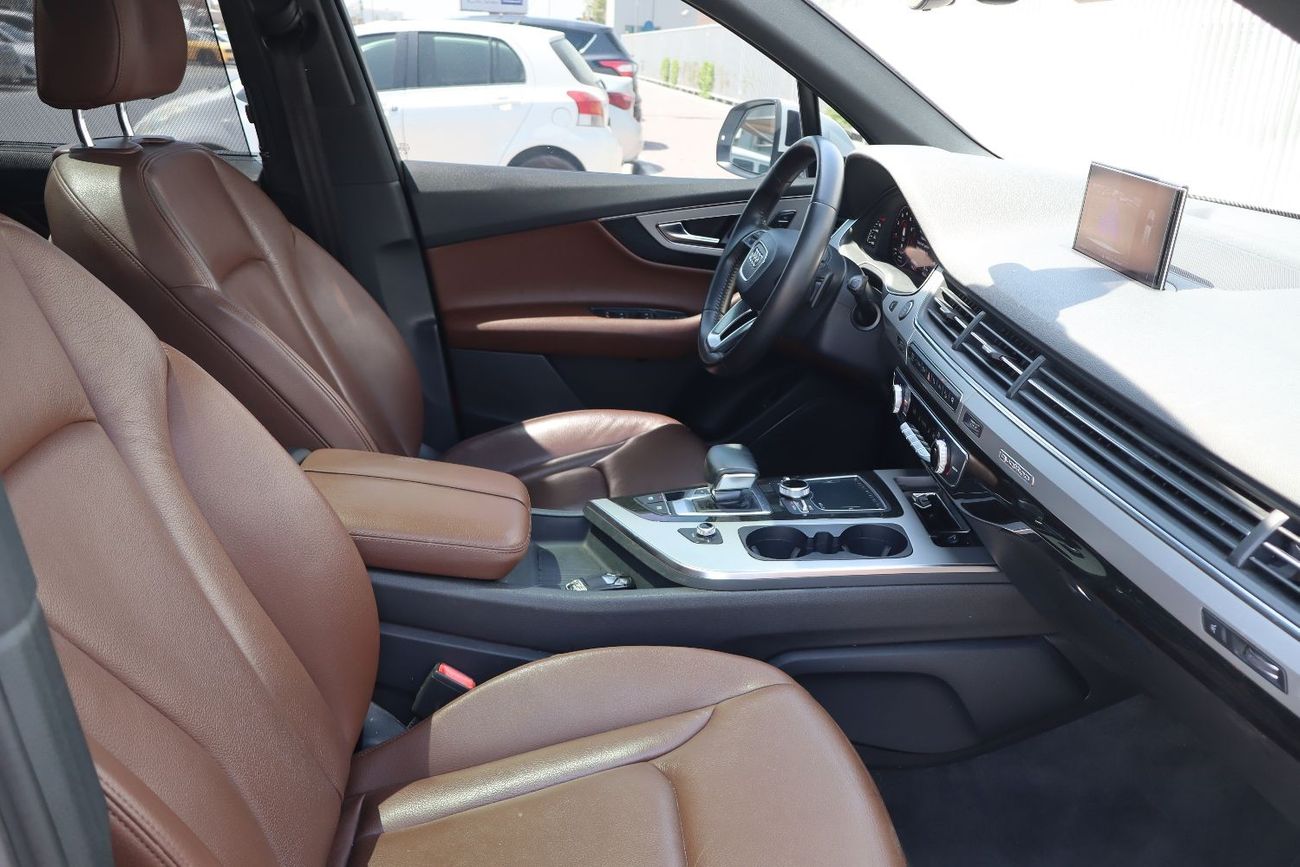 أودي Q7 45 TFSI quattro 3.0L