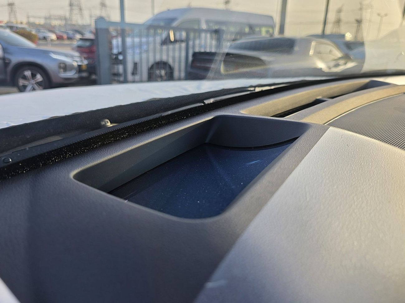 كيا سورينتو KIA SORENTO MQ4 HEV AT 7P 1.6L SUV AWD 5Doors black color 2026 Model