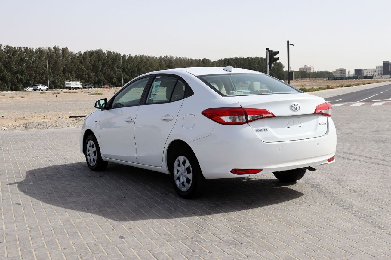 Toyota Yaris GCC ACCIDENTS FREE- ORIGINAL PAINT - SEDAN  - 1.5 CC