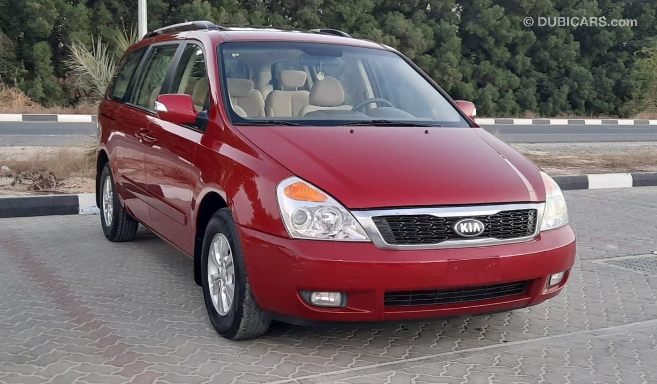 Kia Carnival 2015 With sunroof Ref# 85