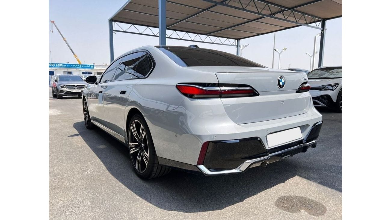 BMW 740Li M Sport BMW 740i