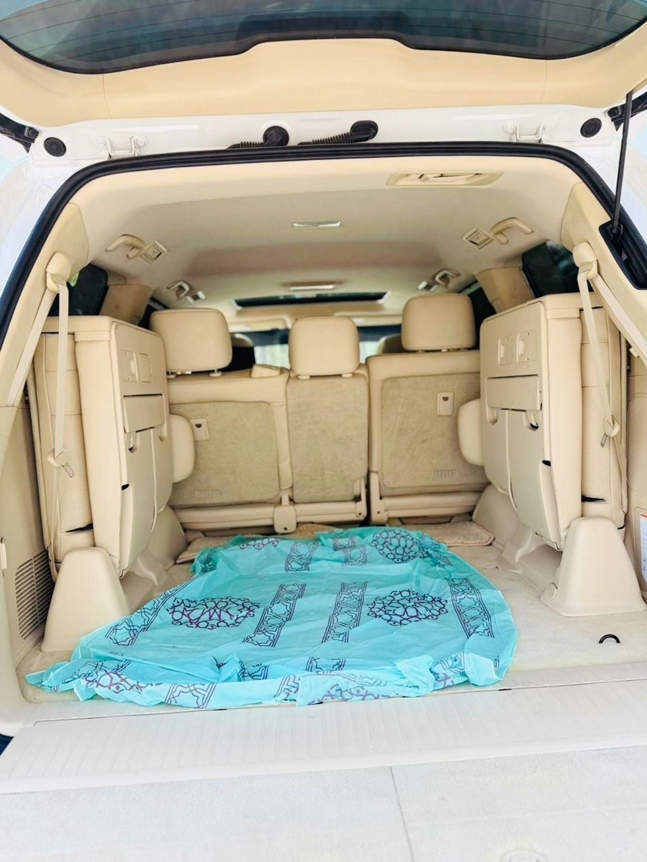 Lexus LX570 Lexus LX 570 Years 2018 platinum v8 full loaded petrol