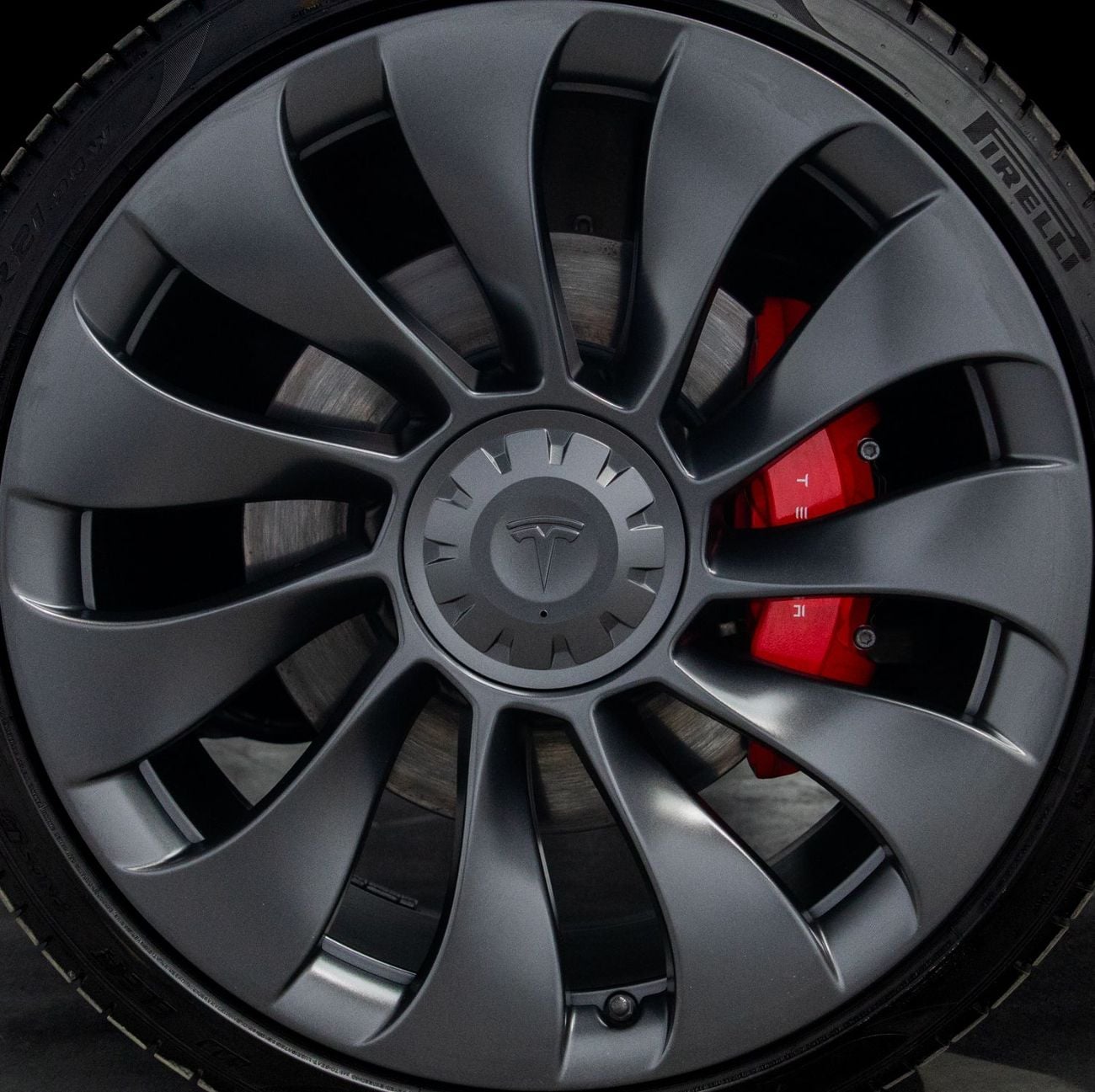 Tesla Model Y PERFORMANCE