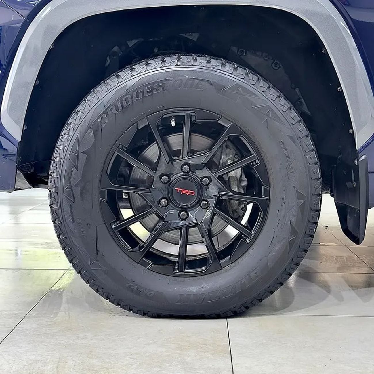 تويوتا تاندرا Crewmax Limited 5.7L Limited