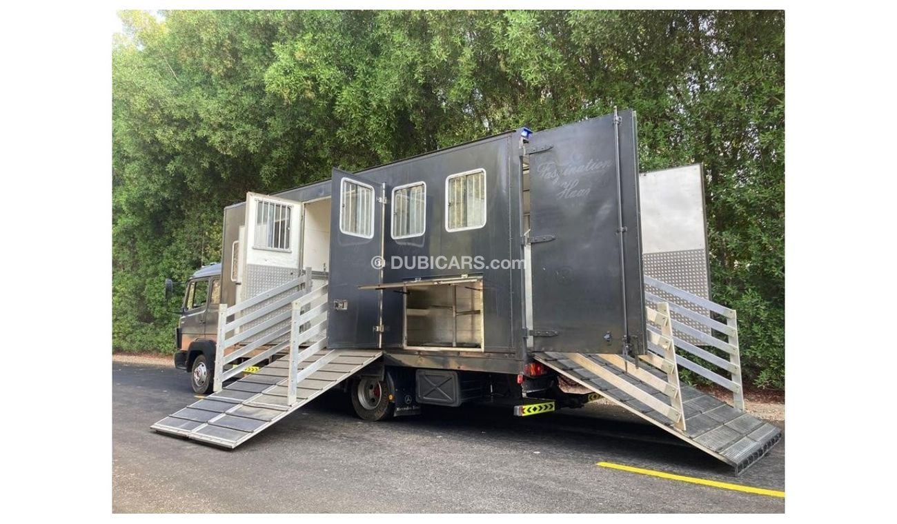 مرسيدس بنز اكتروس Mercedes Horse Truck 4 Head