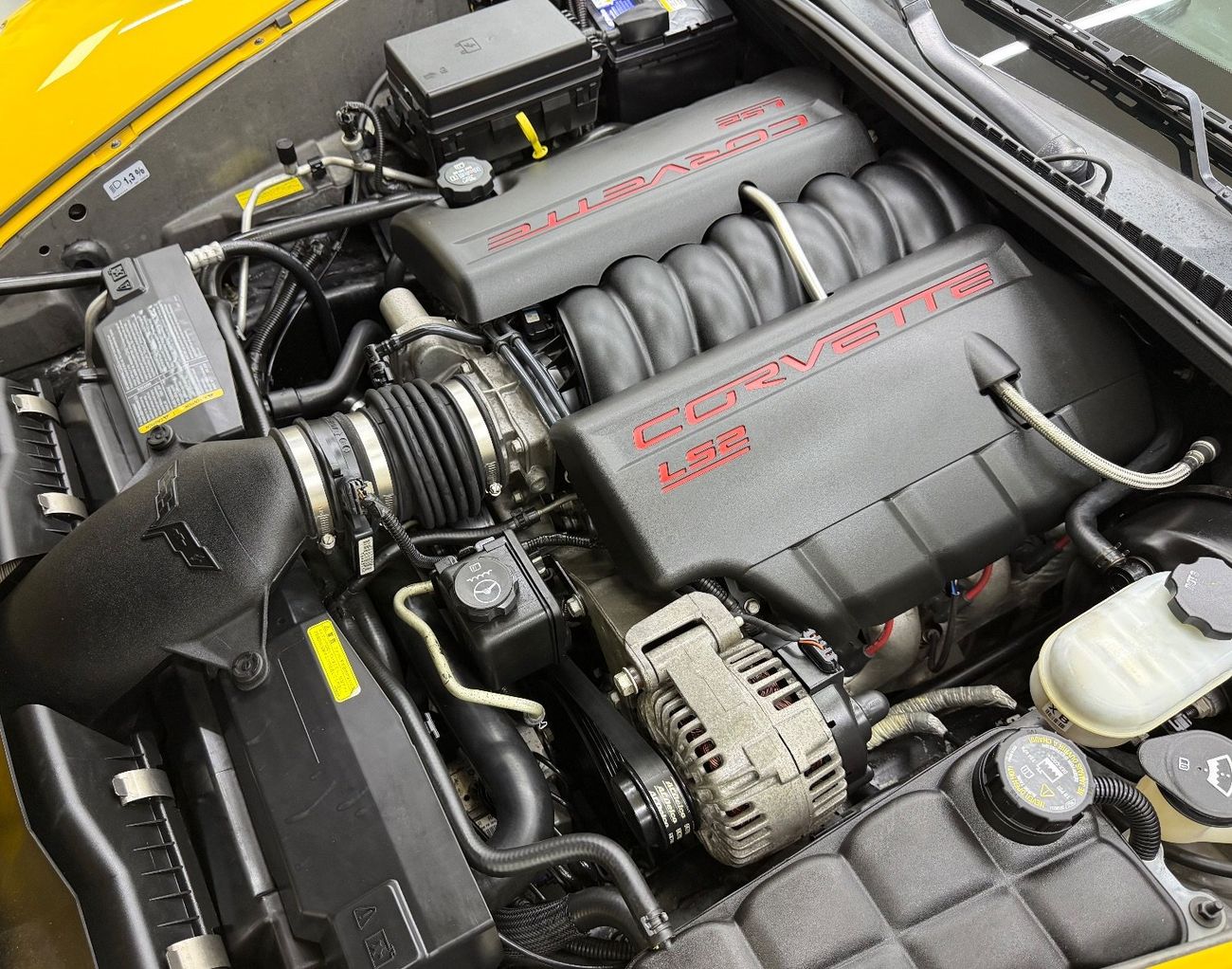 شيفروليه كورفت Original paint .. LS2 .. Perfect Condition .. Japan import ..