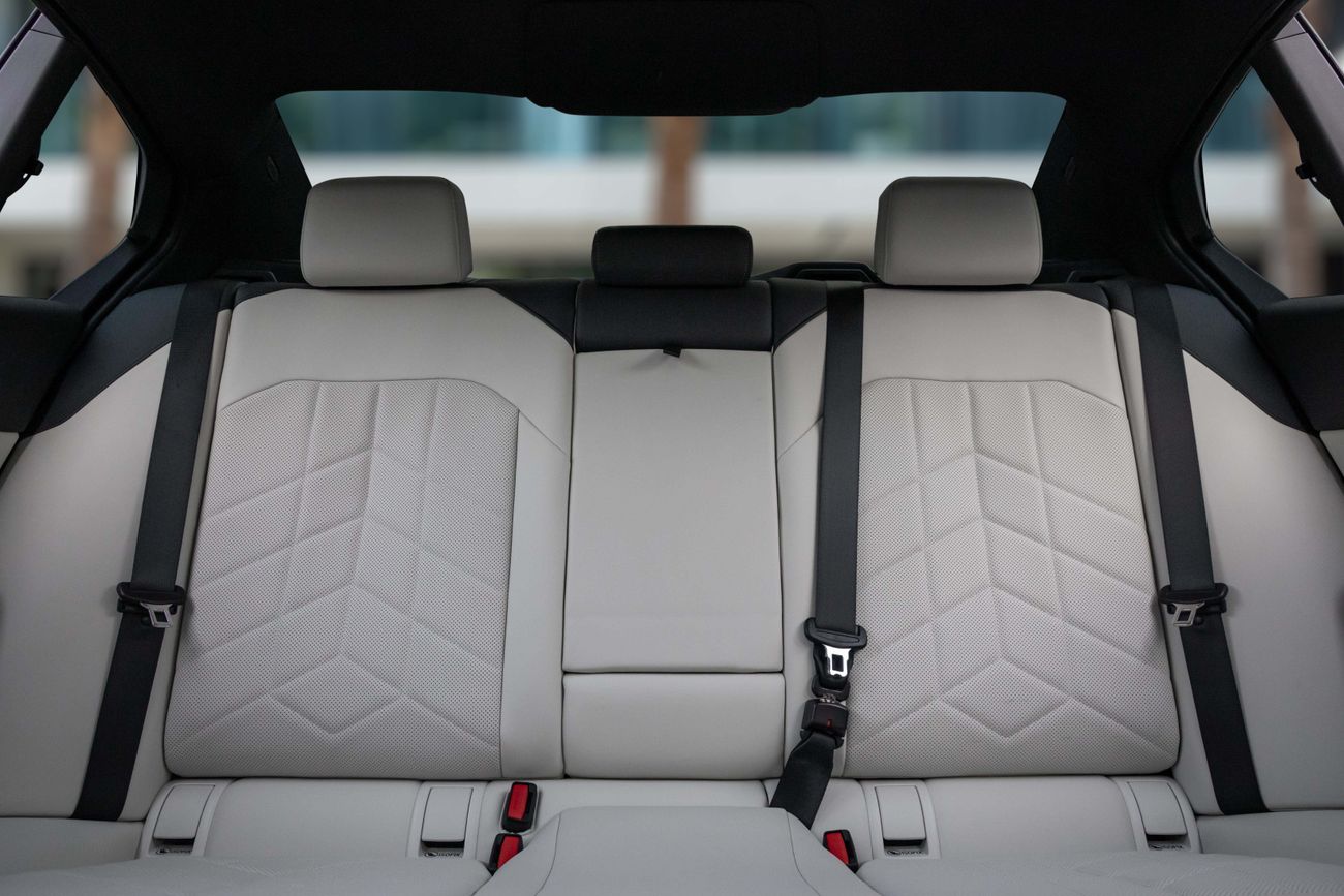 بي أم دبليو 520i G60 520i M | 5,700 P.M | 0% Downpayment | BMW WARRANTY+SERVICE!