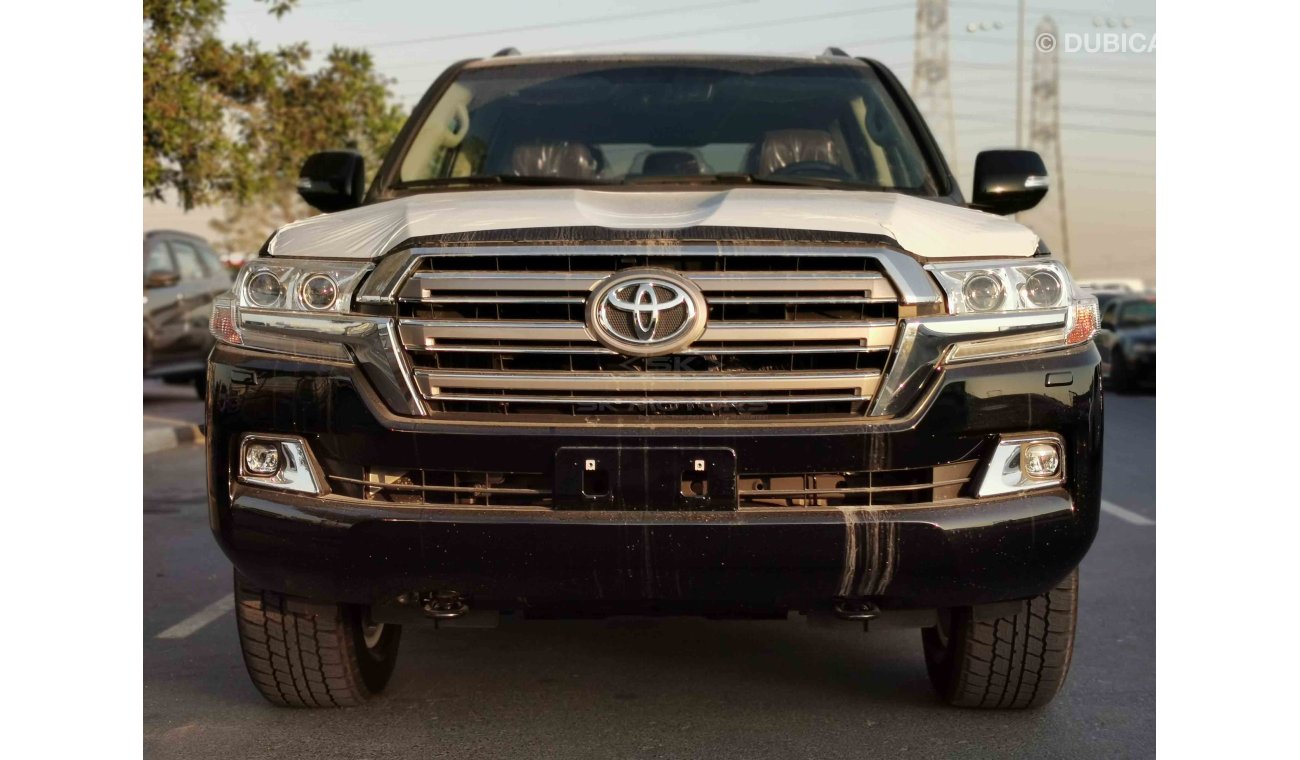 تويوتا لاند كروزر 4.5L V8 Diesel, 18" Rims, Driver Memory Seat, Front & Rear A/C, Heated & Cooled Seats (CODE # VX02)