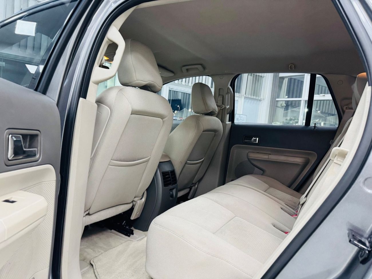 Ford Edge GCC .. Perfect Condition .. V6 ..