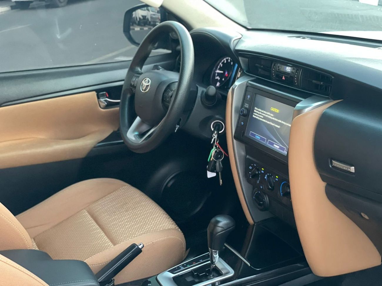 Toyota Fortuner 2022 Toyota Fortuner EX.R 2.7L V4 MidOption+ With Sensors - No Accident - 7 Seater - 4x4 AWD -