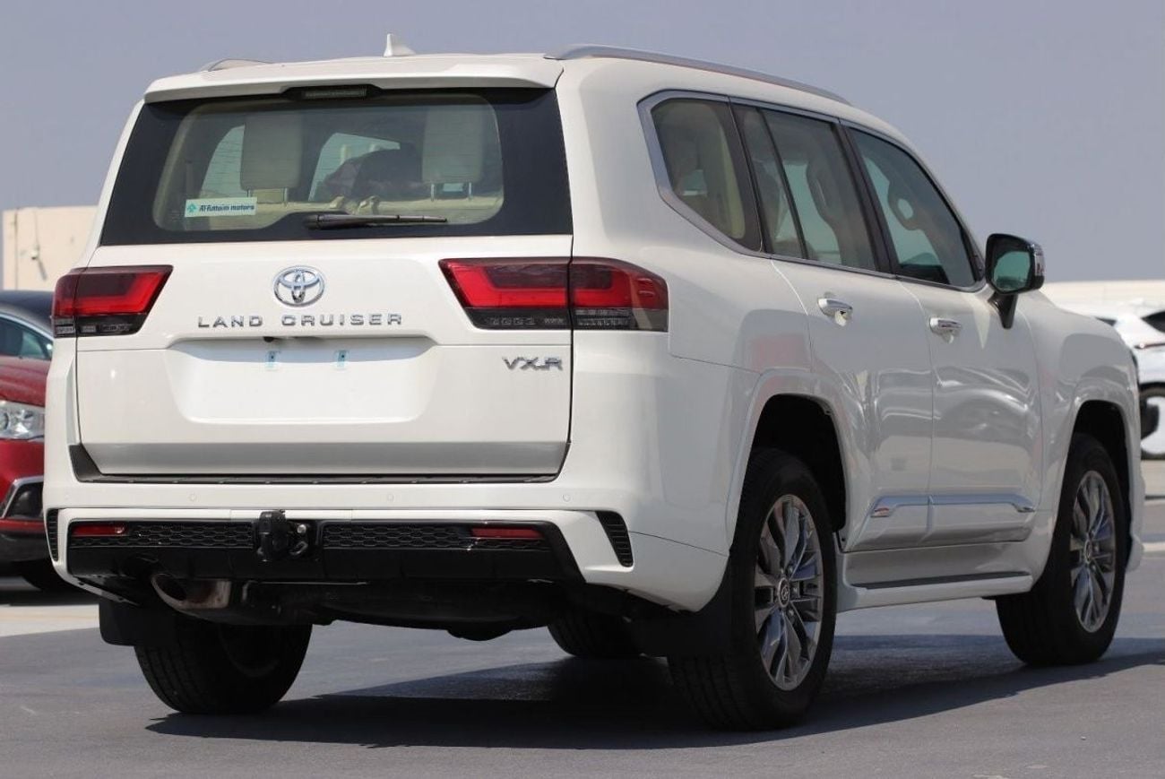Toyota Land Cruiser 4.0 VXR, KEYLESS ENTRY , PUSH START, SUNROOF, ALLOY WHEELS, JBL SOUND SYSTEM, MONITORS, MODEL 2026